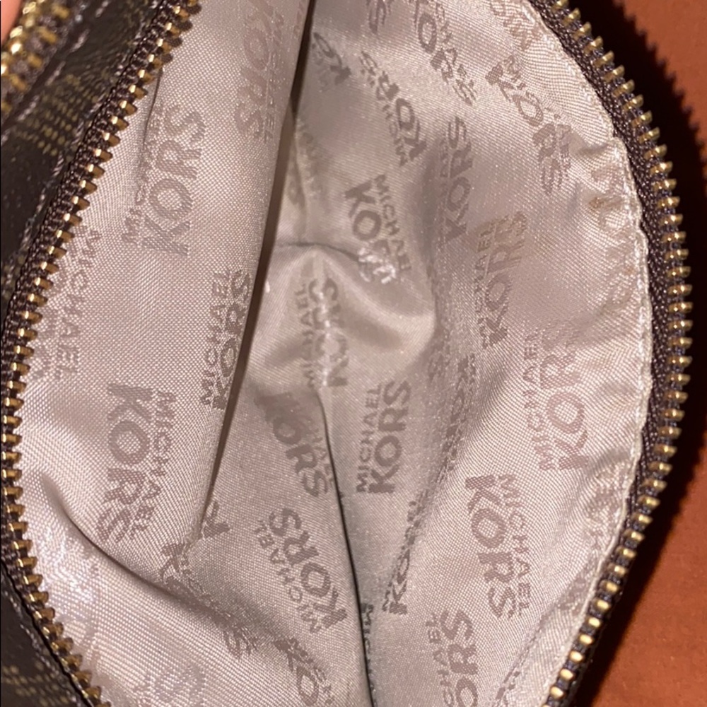 Selling because I need money for my boxing stuff - Picture 3 of 6